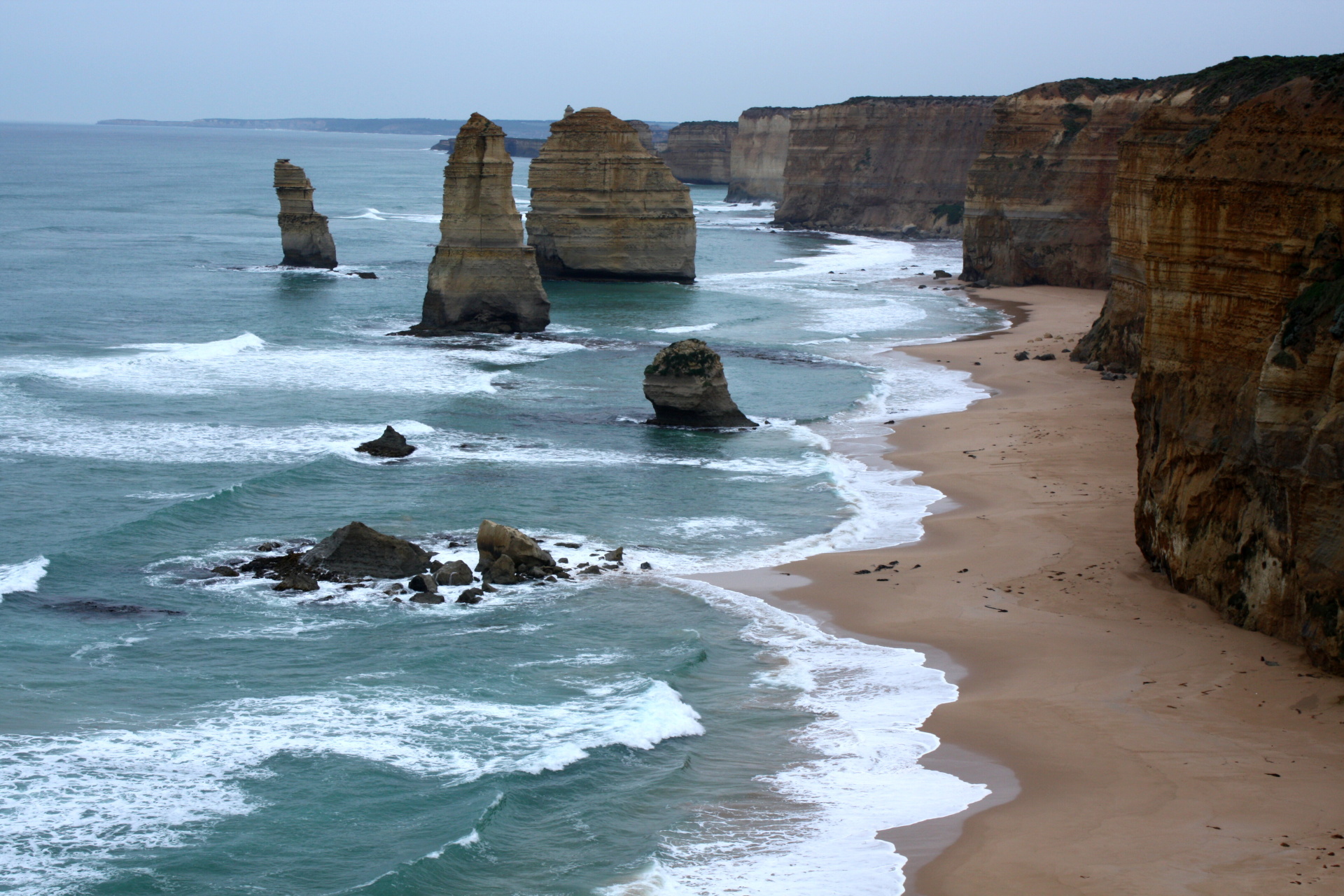 2010-03-28 Dvanact apostolu a F1